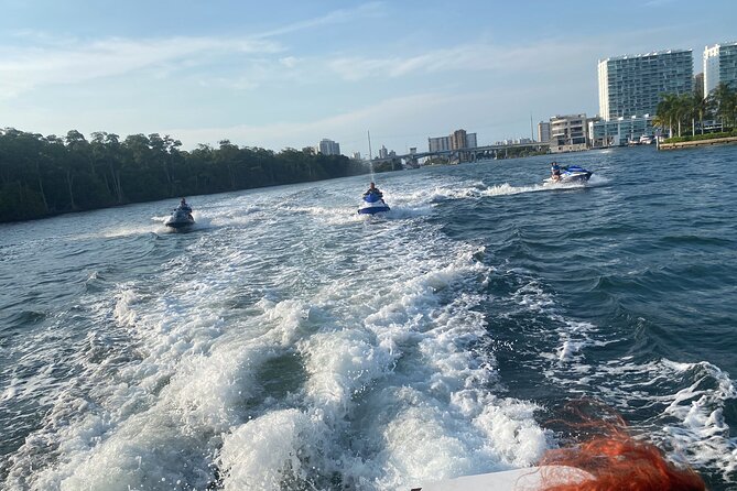 1-Hour Jet ski Ride in Miami, Florida - Getting comfortable on the jet ski