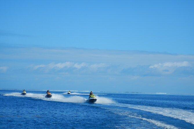 2 hours discovery tour of Moorea by Jet Ski - Meeting stingrays and blacktip sharks near the motus