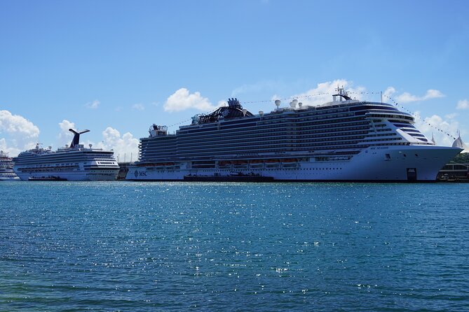 3 Hour Party Boat Jet ski Banana Tube and open bar in Miami - Should you book this Miami boat experience?