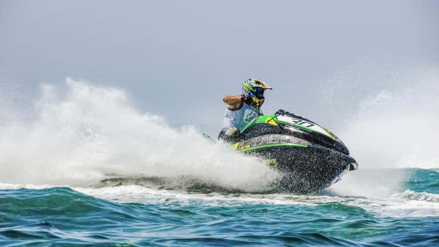 Abu Dhabi 1-Hour Jet Ski Rental - One hour riding the Persian Gulf