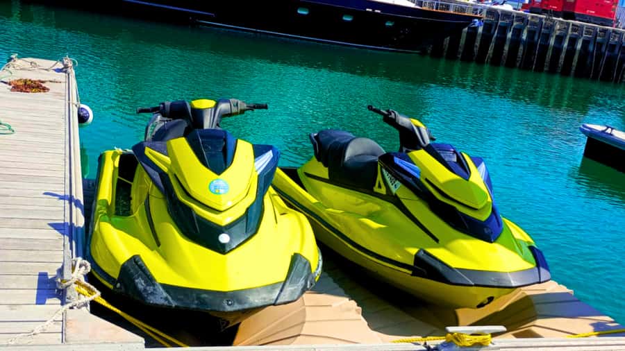 Abu Dhabi 1-Hour Jet Ski Rental - Who should book this ride