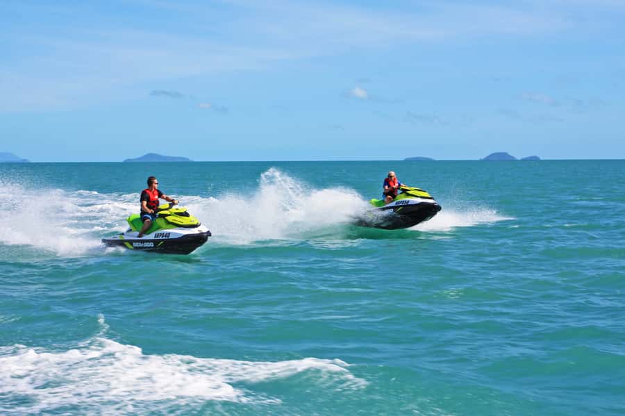 Airlie Beach: Jet Ski Safari Hour of Power and Marine Life - Starting at Rufus & Co. Cafe