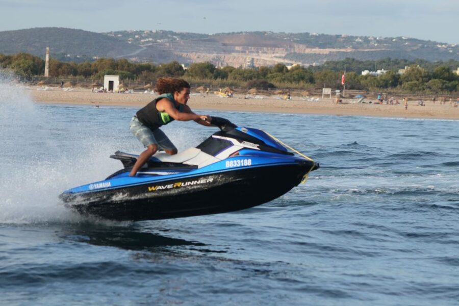 Albufeira: Jet Ski Rental - Who should book this ride?