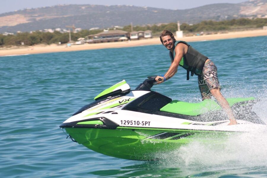 Albufeira: Jet Ski Rental - A 110hp Yamaha VX: lively, but manageable