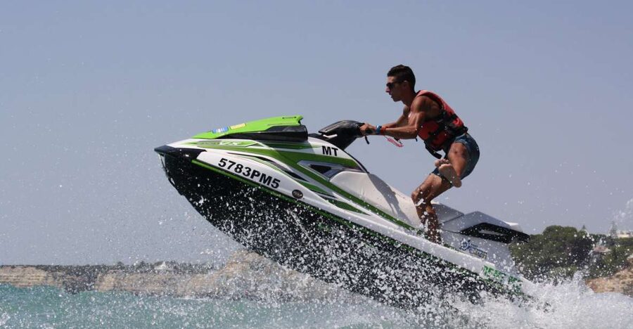 Algarve: Jet Ski Rental in Armação de Pêra - Opening the throttle in Armação de Pêra Bay
