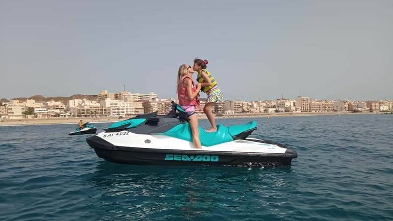 Alicante: Jet Ski Session 30min with instructor - Riding beyond the harbor