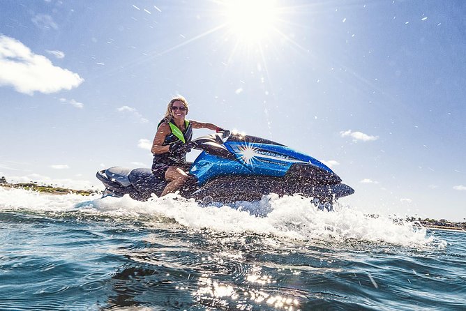 Aruba Jet Ski Rental — Exciting Water Adventures Await - The staff and the handoff to the sea