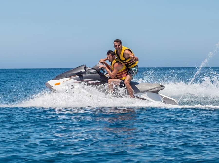 Bali: Jetski Watersport Nusa dua Beach Experience - Reaching the beach and getting ready