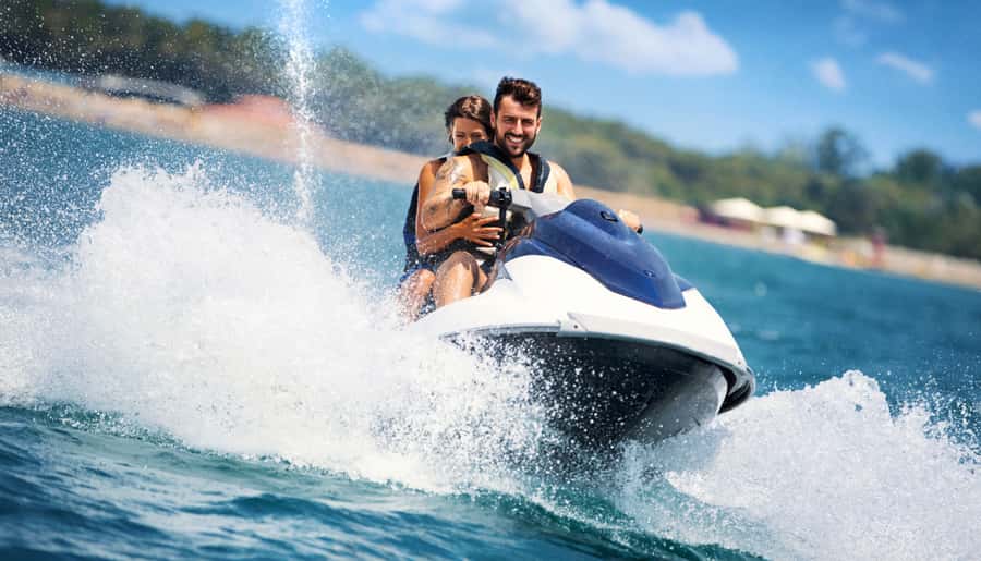 Bali: Parasailing, Jet Ski & Uluwatu Tour with Kecak Dance - Tanjung Benoa: two hours of salt water and speed