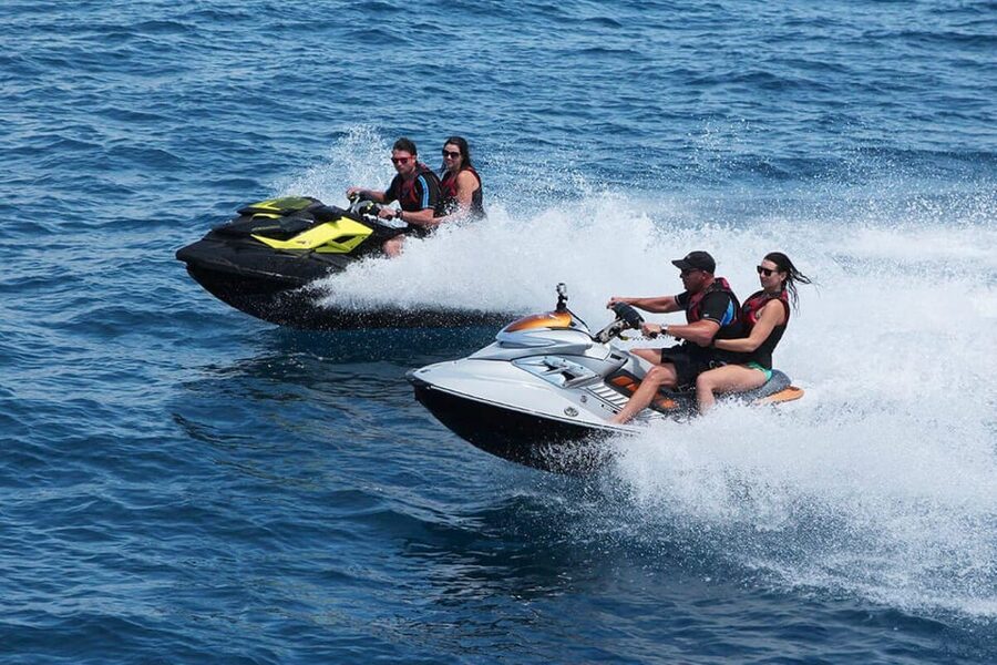 Barcelona: Jetski Rental in Barcelona - Age rules and health limits