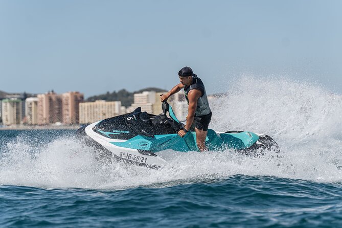 Best jet ski rental without a license in Fuengirola - Key points at a glance