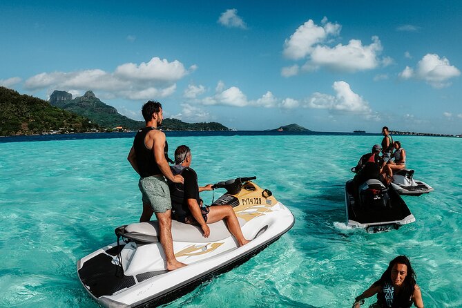 Bora Bora Moana Jet Ski - Following the lagoon route