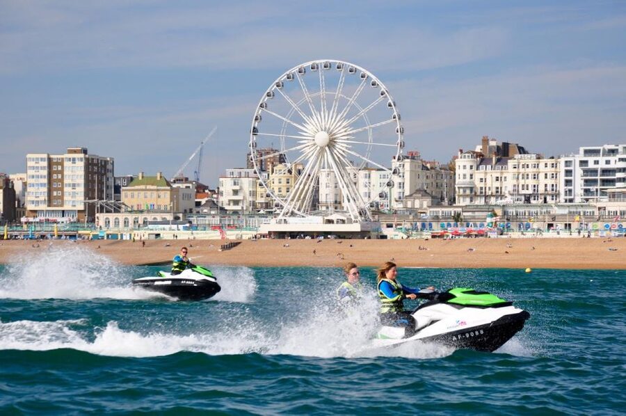 Brighton: Jetski Ride - The fast run toward Brighton Piers