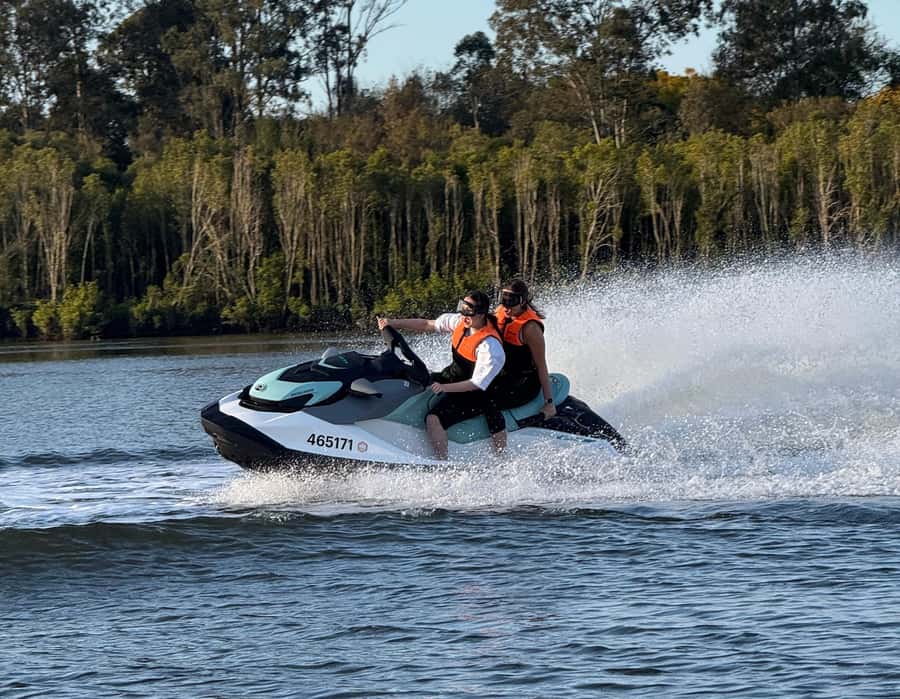 Brisbane: Sunset Jetski Tour on the Brisbane River - South Bank gives you a city-facing photo stop