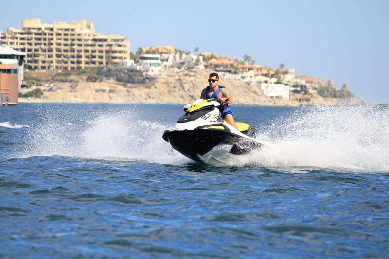 Cabo San Lucas Bay: Guided Jet Ski 30 minutes Rental - Small Group, Shared Water Time