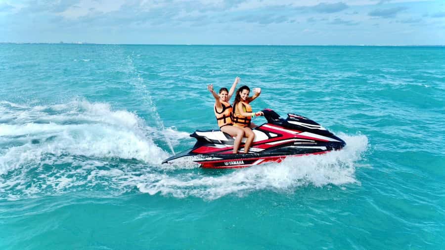 Cancun: Jet Ski Rental in Ocean Side - A fast ride from Cancun’s Hotel Zone