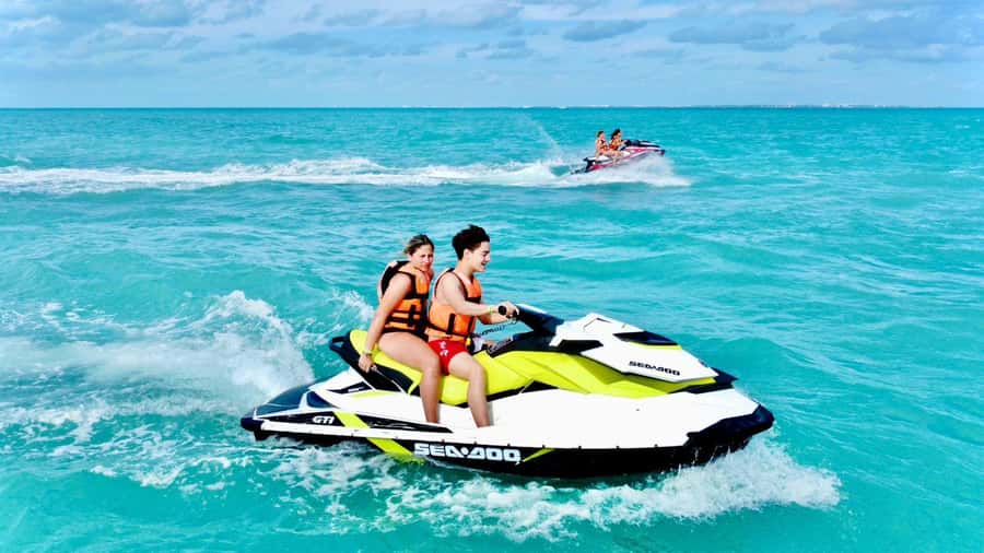 Cancun: Jet Ski Rental in Ocean Side - The meeting point and facilities