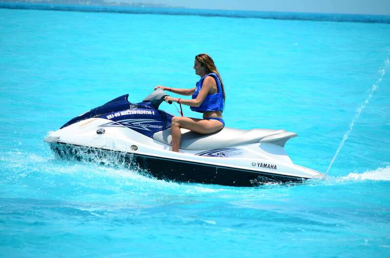 Cancun: Waverunner in Nichupte Lagoon - Starting beside Cancun’s Nichupte Lagoon