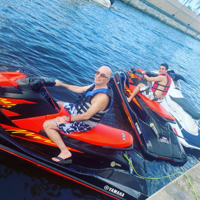 Cape Coral and Fort Myers: Jet Ski Rental - Riding the river near Cape Coral
