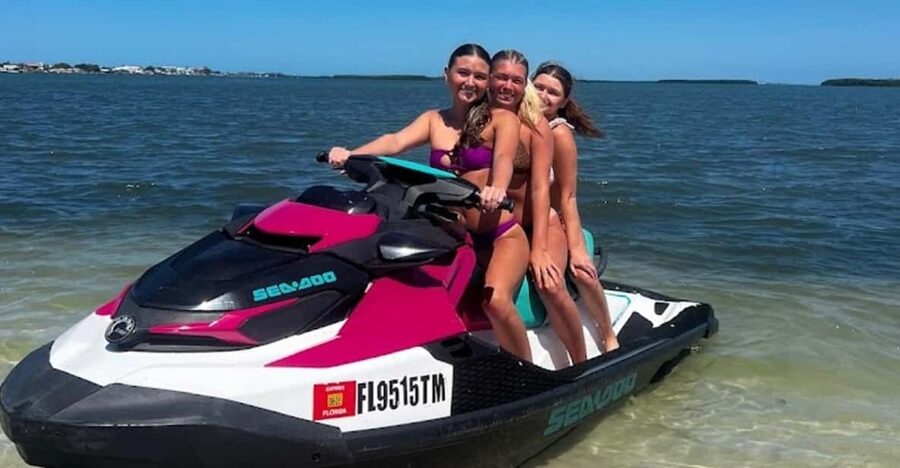 Clearwater: Dolphin Jet Ski Tour - 1 SKI FOR UP TO 3 PEOPLE - Honeymoon Island from the water