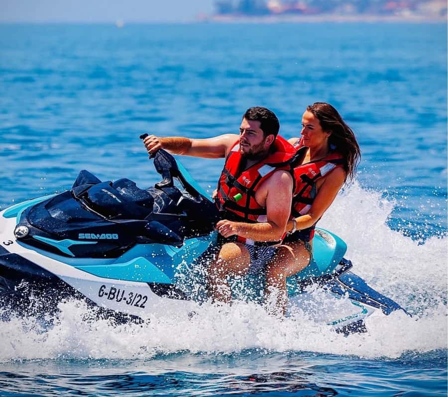 Doha Jet Ski Adventure – Ride the Arabian Waves - The ride itself: speed with a city backdrop