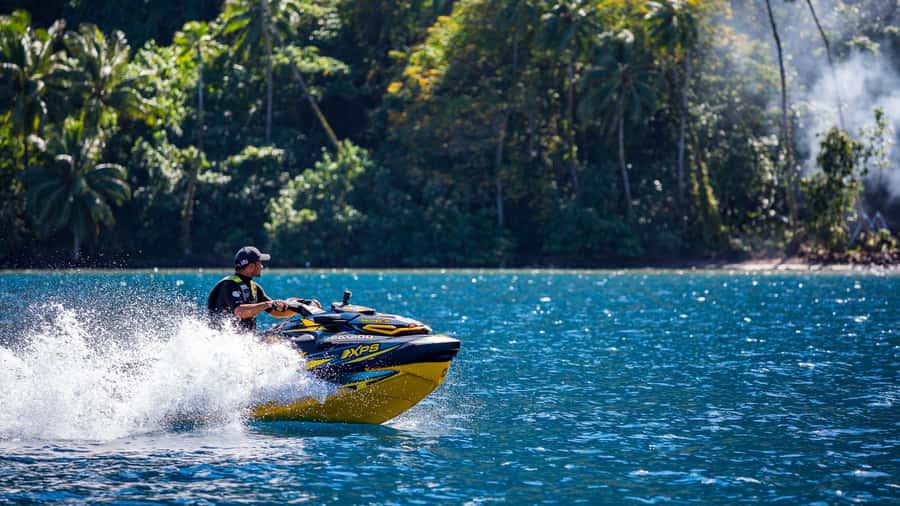 Doha Jet Ski Adventure – Ride the Arabian Waves - Who will enjoy this Doha activity most