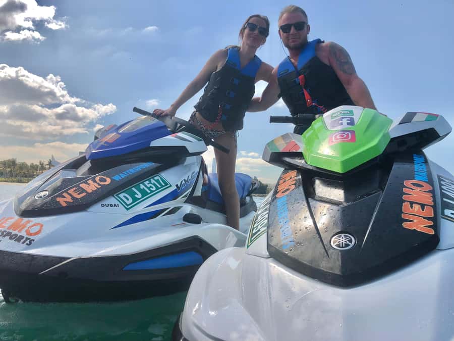 Dubai Jet Ski: Burj Khalifa, Burj Al Arab, Pics & Ice Cream! - Practical ways to enjoy the 45 minutes