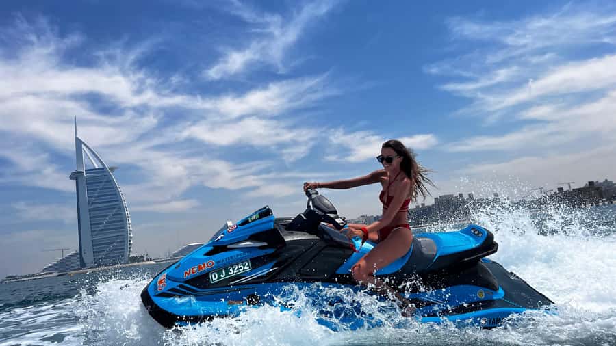 Dubai: Jet Ski to Atlantis with Videos, Photos and Ice Cream - Atlantis The Palm is the classic finish