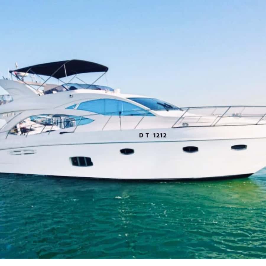 Dubai:Yacht Sightseeing with 30mins Jet-ski on Ain Dubai - Dubai Marina and JBR from the water