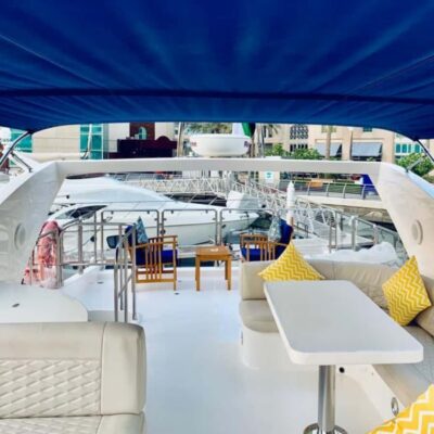 Yacht Sightseeing with 30mins Jet-ski on Ain Dubai