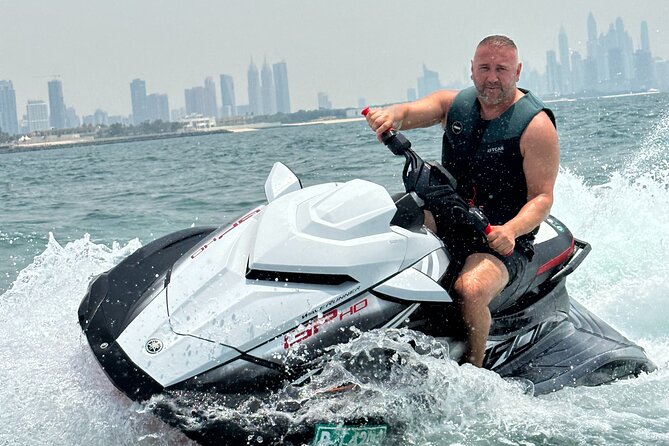 Dubai Yamaha Jet Ski GP1900R – Free Drinks & Snacks - Snacks, drinks, and the photo option