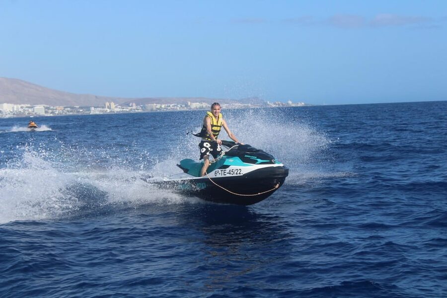 From Puerto Colon : 1 hour adrenaline JetSki tour - Should you book the Puerto Colón jet ski tour?
