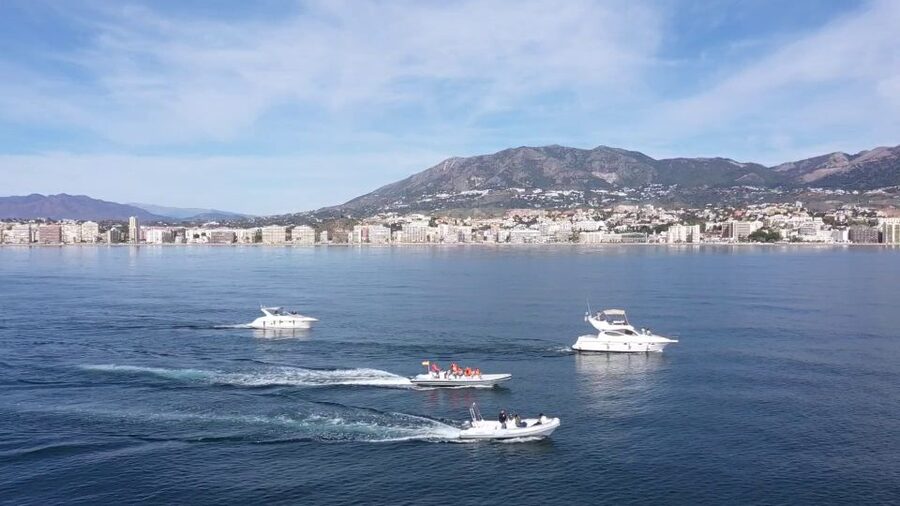 Fuengirola: Guided JET SKI Tour Seadoo GTX Pro 130 2024 - Dolphins: a welcome possibility, not the main promise