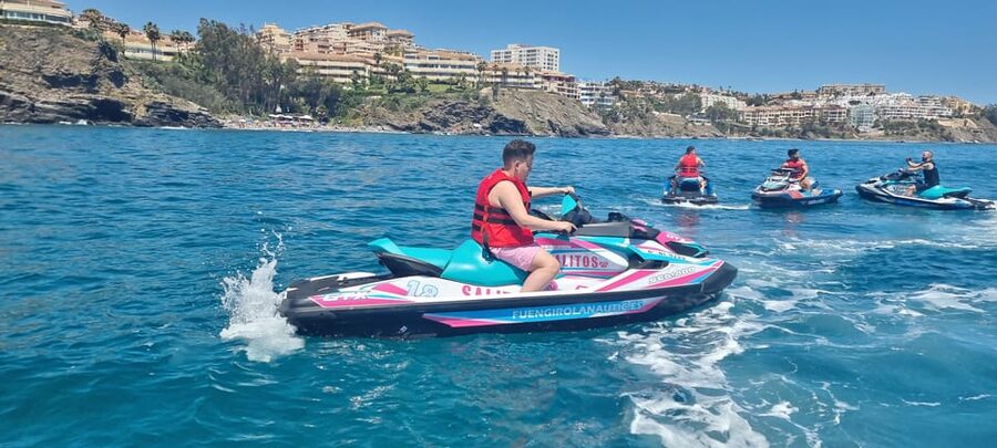 Fuengirola: Jet Ski Rental - The guides can shape the whole ride