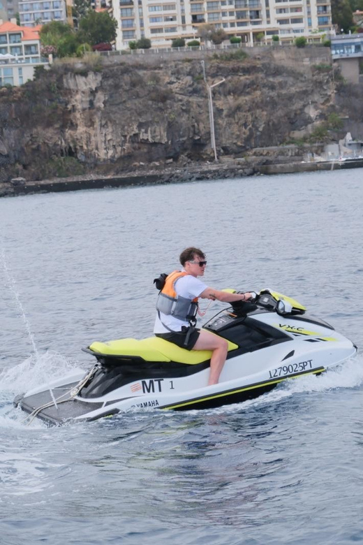 Funchal: Jet Ski Circuit - Learning the Controls Without a License