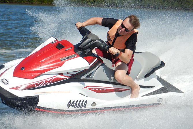 Glasshouse Twister - 90 min jet ski experience - The Lighthouse Reach hot lap