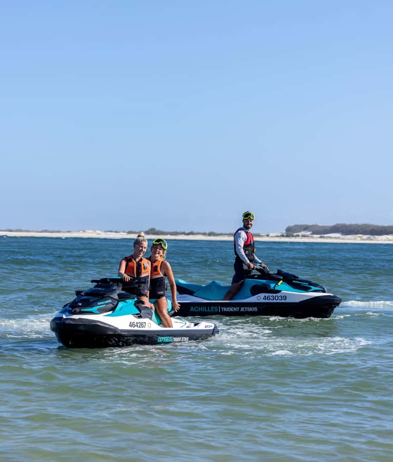 Gold Coast: Stradbroke Island Jetski Tour - A 45-minute break at Tipplers Café