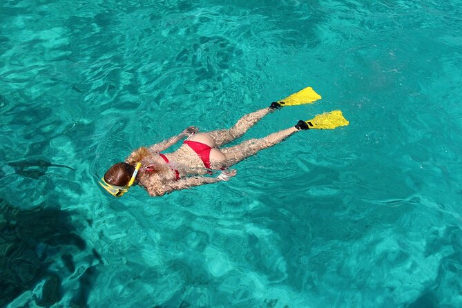 Half Moon Bay Jet Ski Tour & Snorkeling the La Famille Shipwreck - Riding through Leeward Passage