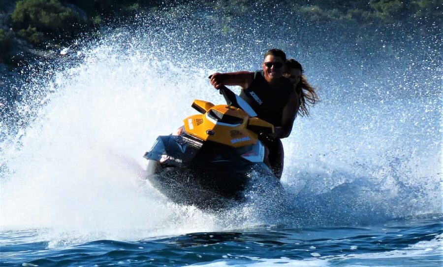 Istra Adventure JET SKI SAFARI 20, 40, 90 MIN - The 90-minute trip to Vošćice beach