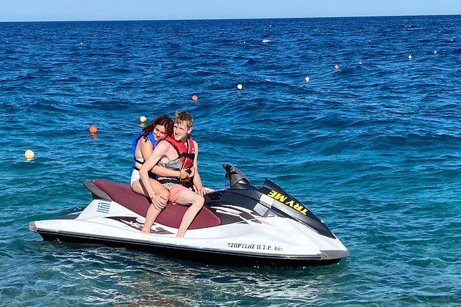 JET-SKI adrenaline rush - Choosing Between a Calm Cruise and Full Throttle