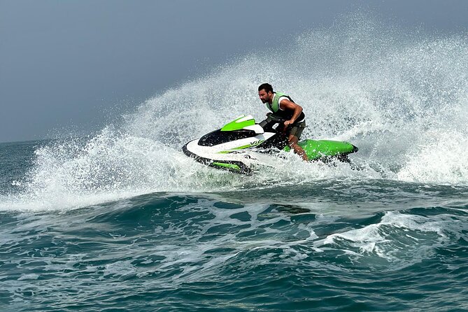 Jet ski Dubai 30 minute Guided Sightseeing Tour - From Dubai Marina to the open water
