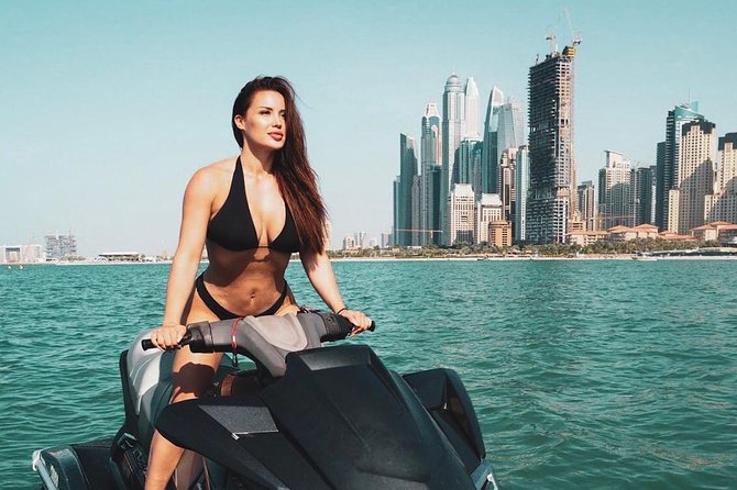 Jet ski Dubai 30 minute Guided Sightseeing Tour - Leaving JBR Beach with Dubai behind you