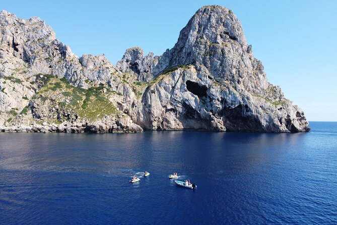Jet ski excursion from San Antonio (Ibiza) to Es Vedrá - Cala Bassa and Cala Comte by jet ski