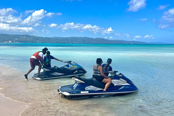Jet Ski in Montego Bay - The briefing and life jacket fitting
