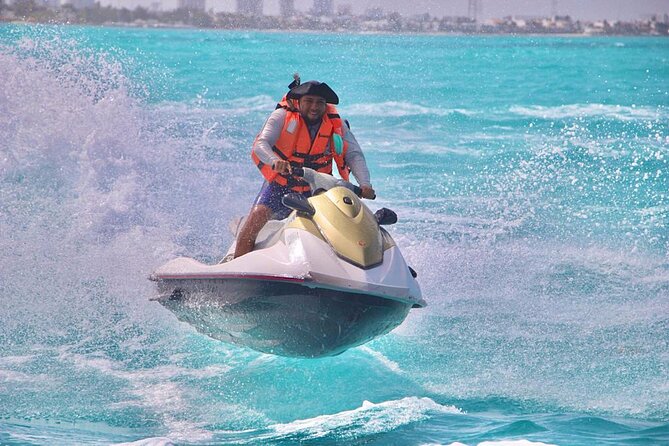 Jet Ski Rental in Cancun for 2 People - Phones, wallets, and the locker problem