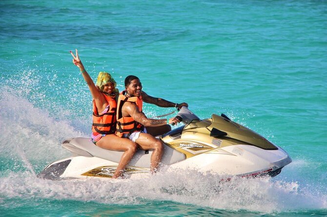 Jet Ski Rental in Cancun for 2 People - What the $95 price actually covers