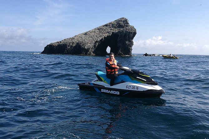 Jet Ski Rental In Torrevieja - A guided ride that works for beginners