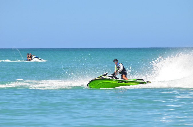 Jet Ski Rentals Isla Verde Beach - Safety, age rules, and physical demands