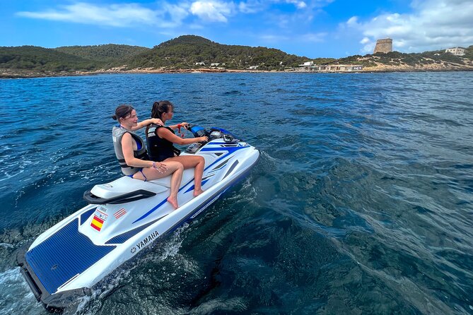 Jetski 1h Ibiza Coast Tour - What happens before you ride