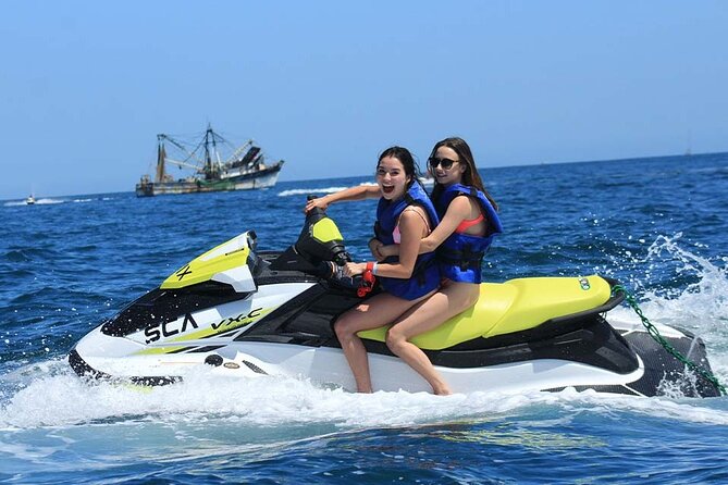 Jetski Ride Activity in El Medano Beach of Mexico - A closer look at the one-hour format